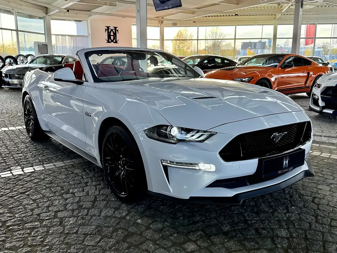 Ford Mustang GT - Thumbnail 3