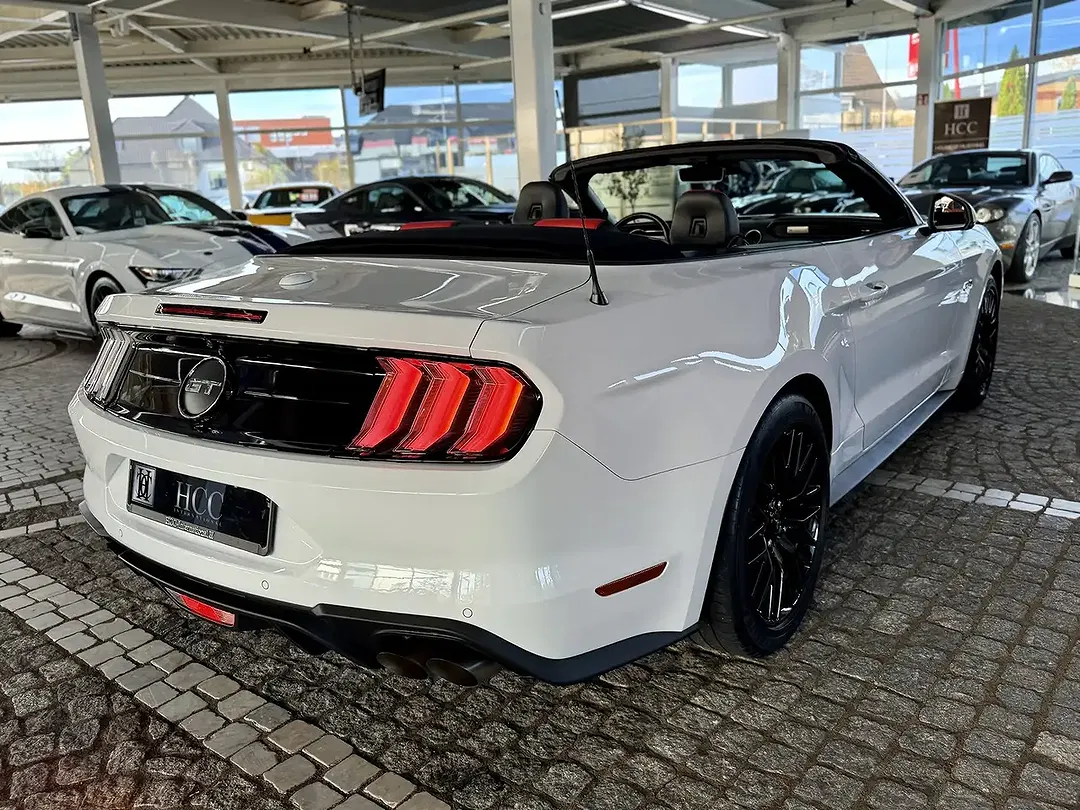 Ford Mustang GT - Thumbnail 6