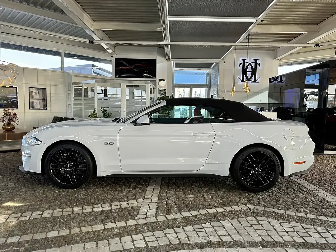 Ford Mustang GT - Thumbnail 8