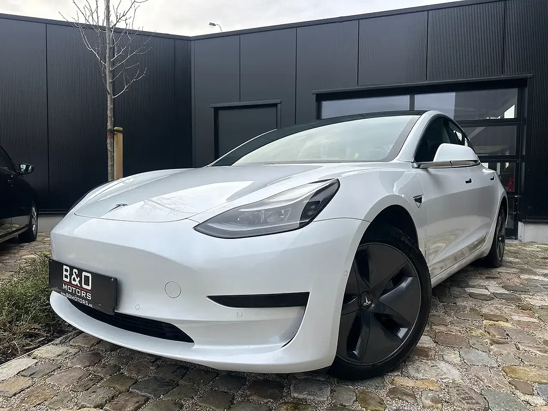 Tesla Model 3 Standard Range - Afbeelding 1