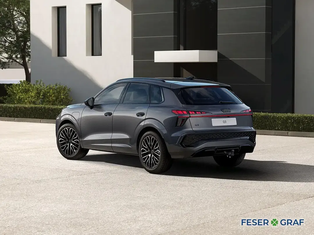 Audi Q3 plus S line - Thumbnail 5