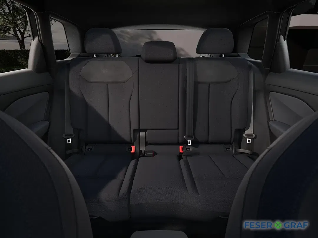 Audi Q3 plus S line - Thumbnail 9