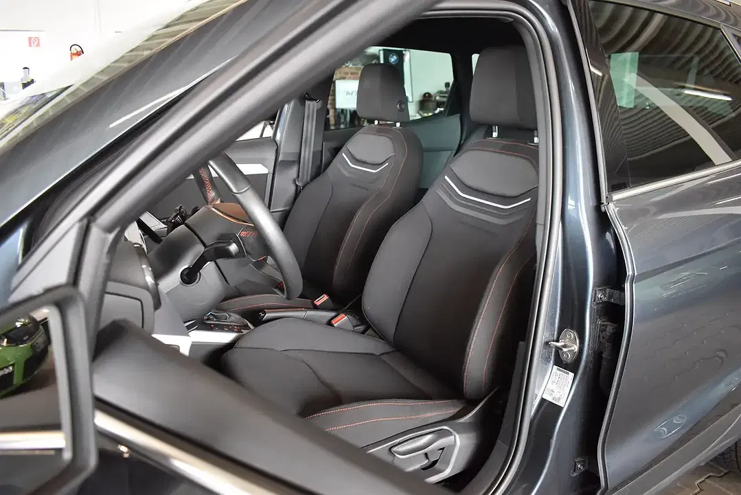 SEAT Arona 1.0 TSI DSG FR - Thumbnail 10