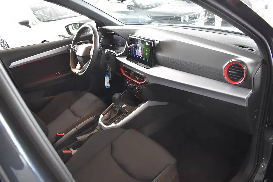 SEAT Arona 1.0 TSI DSG FR - Thumbnail 11