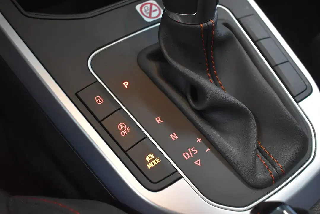 SEAT Arona 1.0 TSI DSG FR - Thumbnail 20