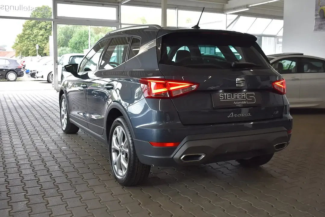 SEAT Arona 1.0 TSI DSG FR - Thumbnail 3