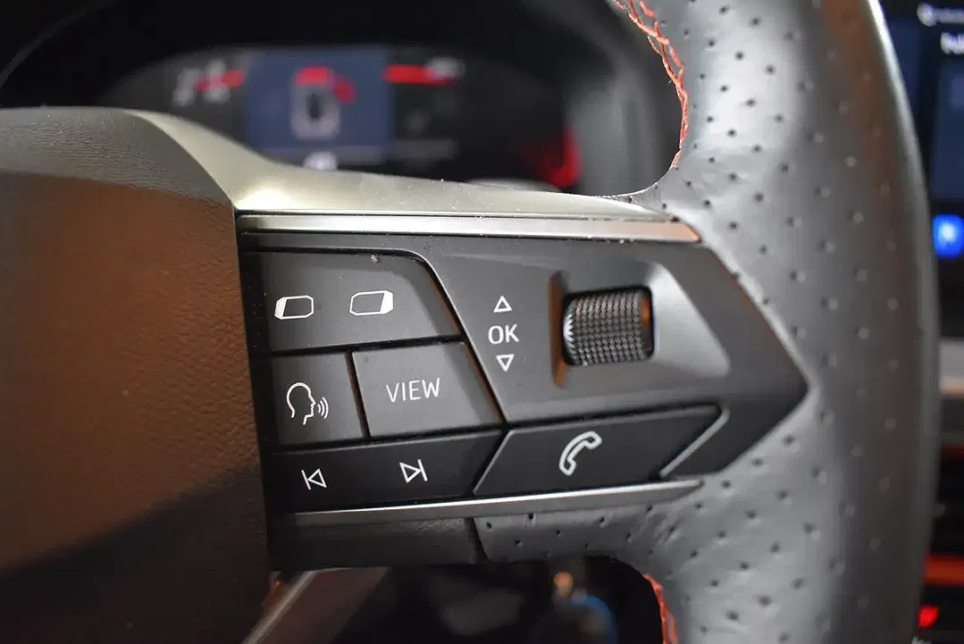 SEAT Arona 1.0 TSI DSG FR - Thumbnail 31