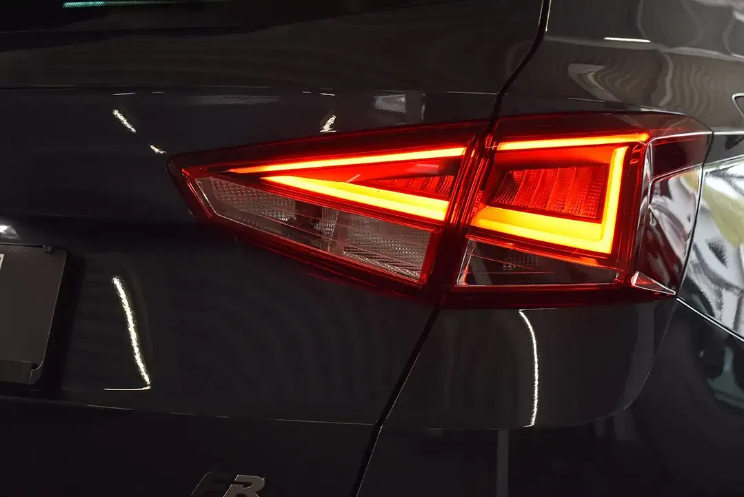 SEAT Arona 1.0 TSI DSG FR - Thumbnail 5