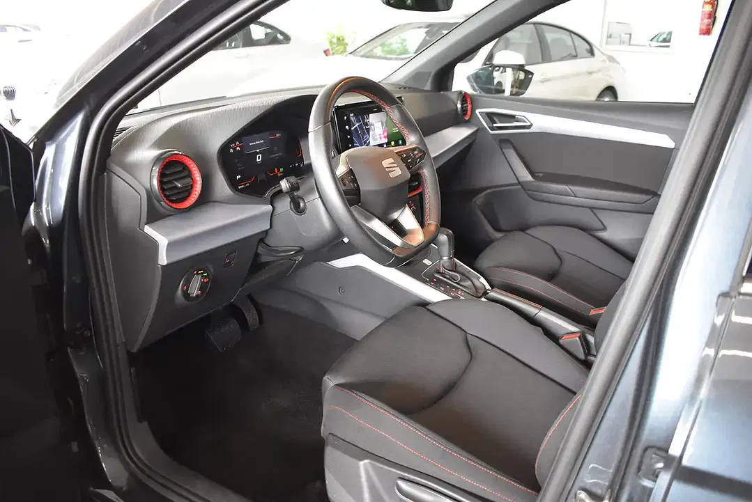 SEAT Arona 1.0 TSI DSG FR - Thumbnail 9