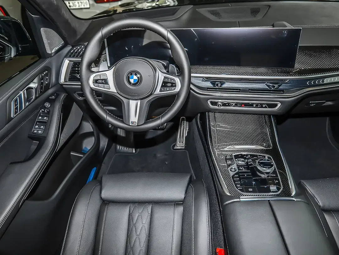 BMW X7 xDrive M Sport Pro Lounge - Thumbnail 13