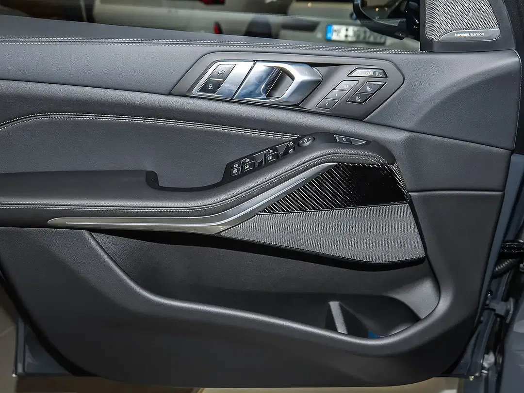 BMW X7 xDrive M Sport Pro Lounge - Thumbnail 15