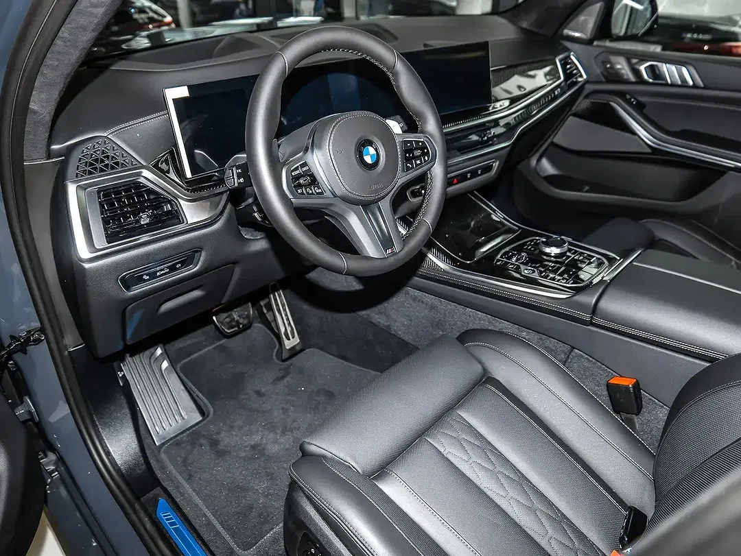BMW X7 xDrive M Sport Pro Lounge - Thumbnail 5