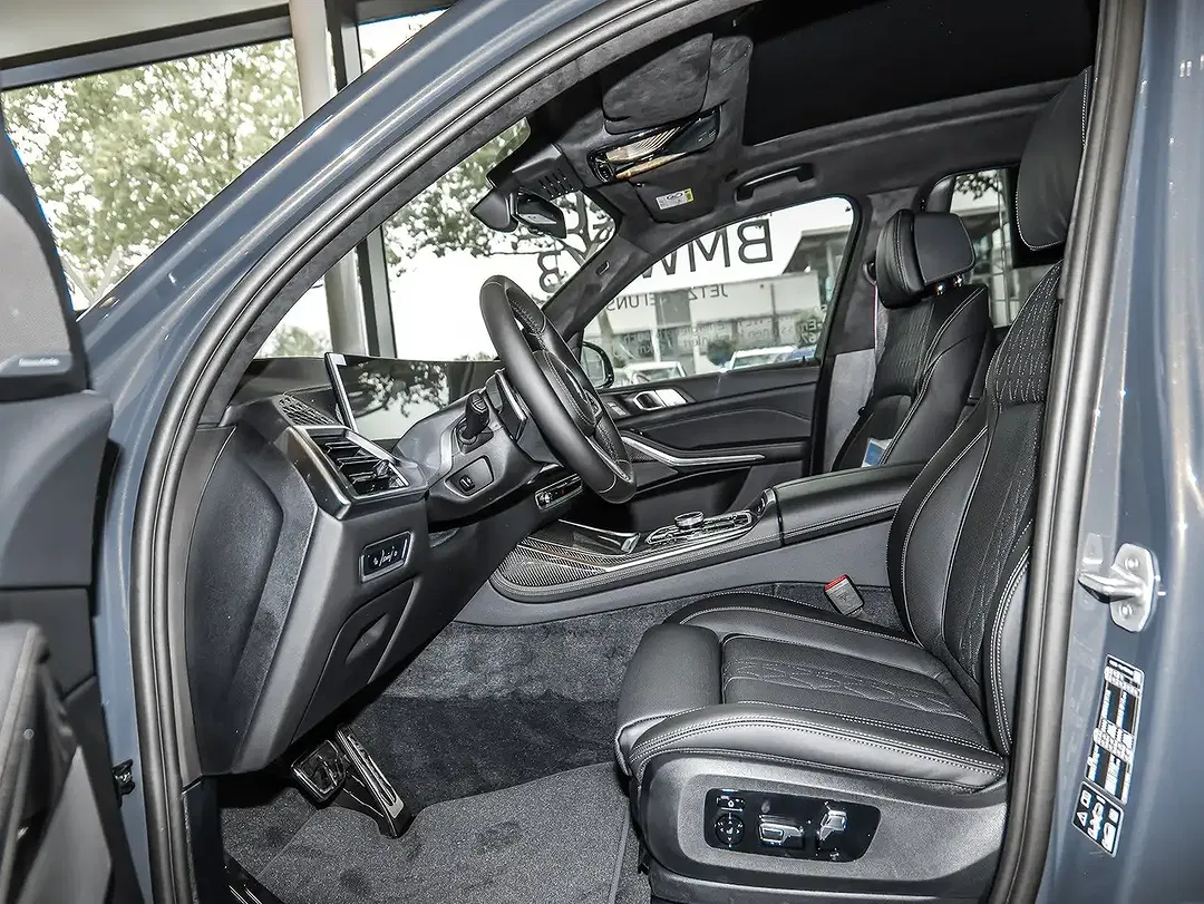 BMW X7 xDrive M Sport Pro Lounge - Thumbnail 7