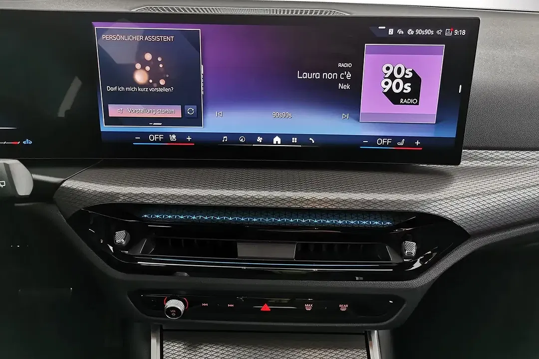 BMW 320 xDrive M Sport - Thumbnail 11