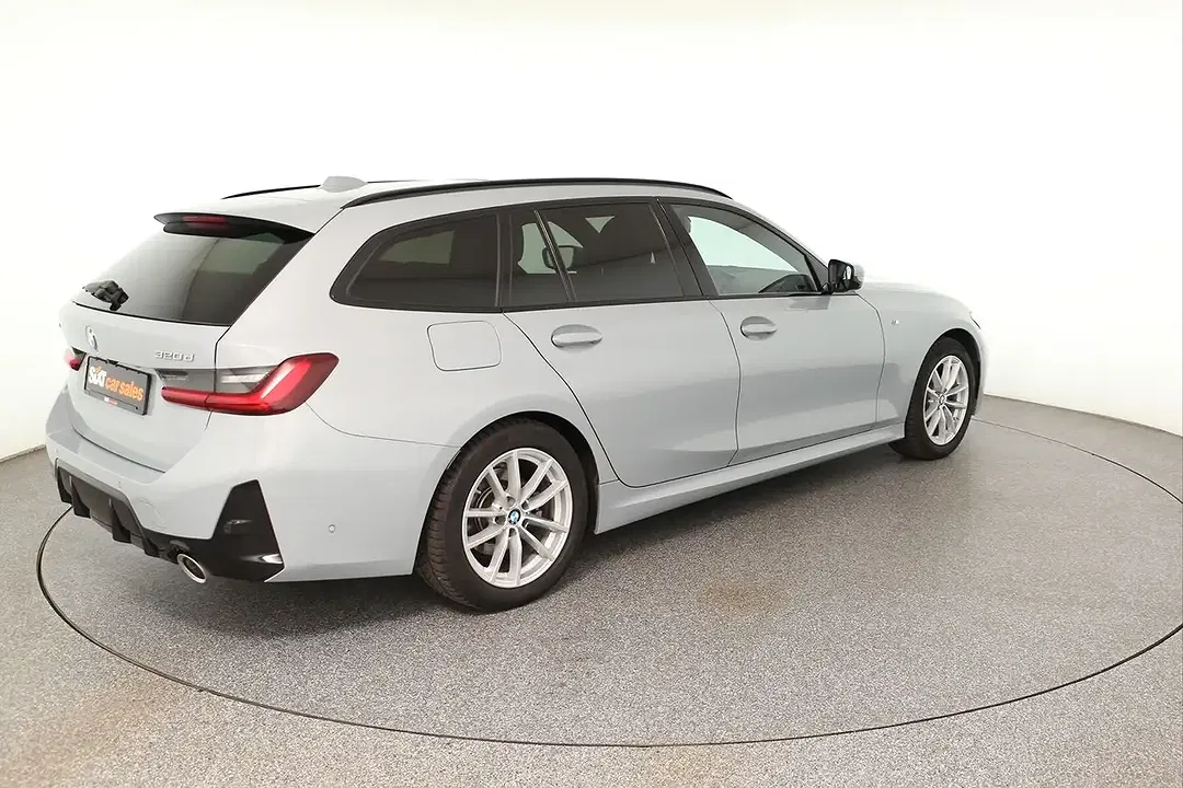 BMW 320 xDrive M Sport - Thumbnail 5