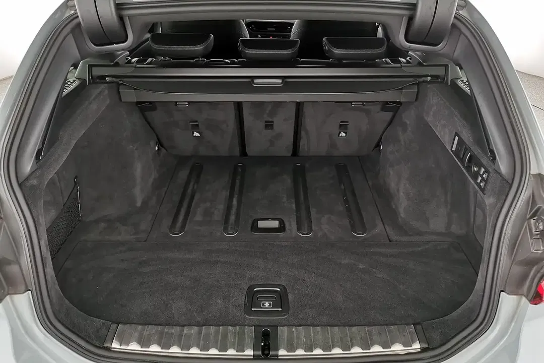 BMW 320 xDrive M Sport - Thumbnail 6
