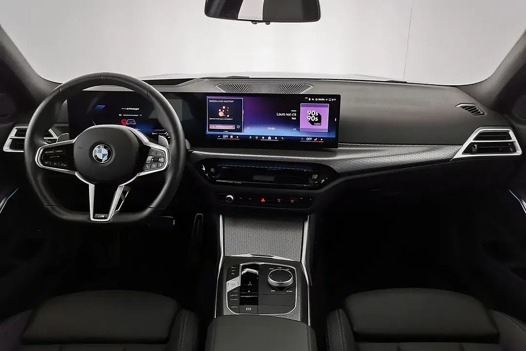 BMW 320 xDrive M Sport - Thumbnail 9
