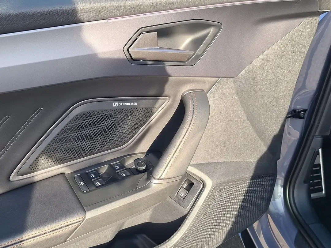 CUPRA Leon 1.5 PHEV Matrix LED - Thumbnail 11