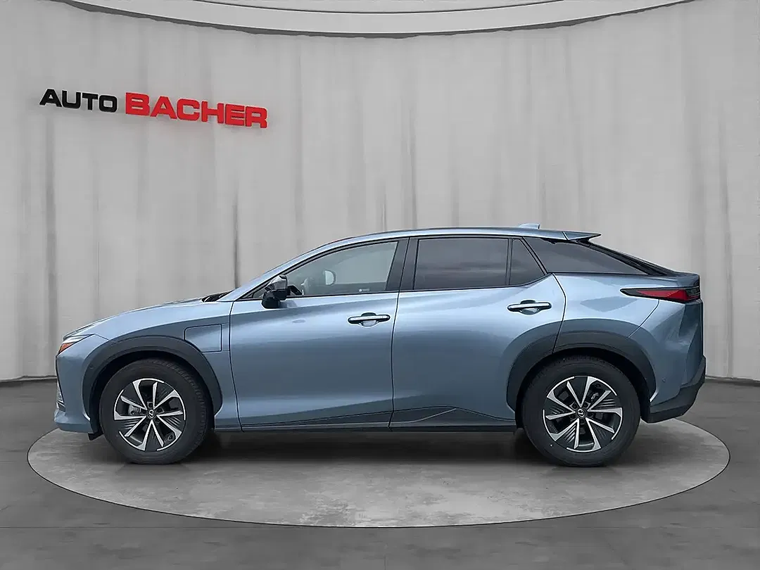 Lexus RZ 300e Executive - Thumbnail 3