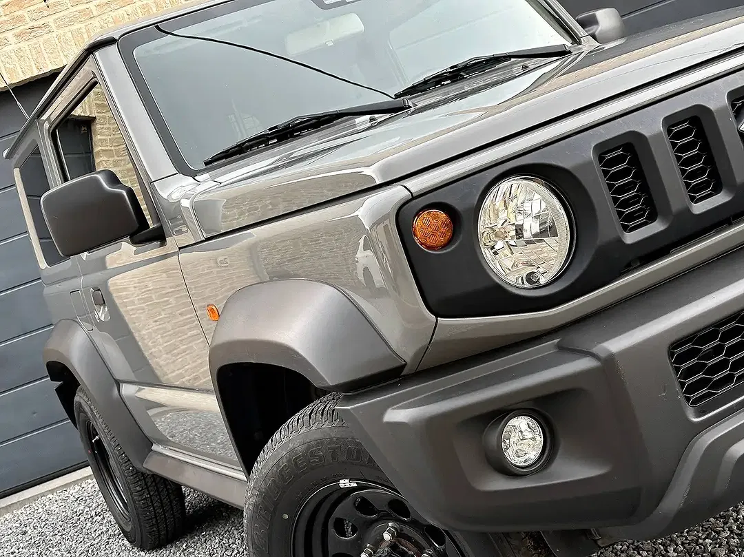 Suzuki Jimny - Thumbnail 10