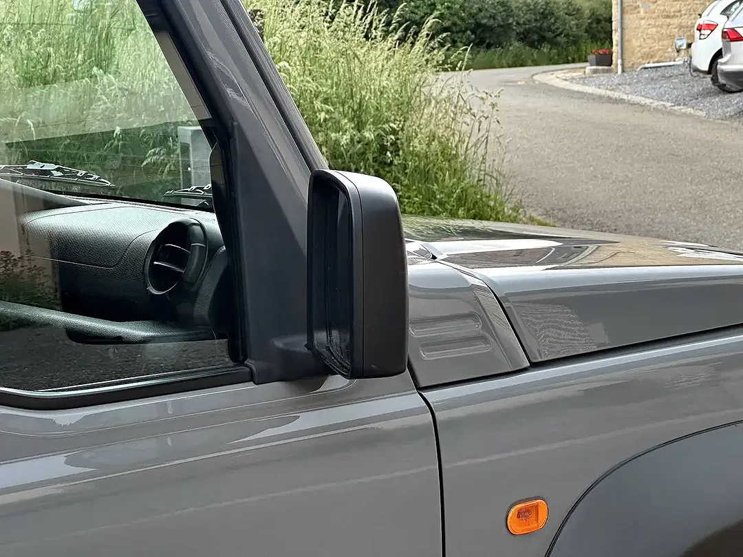 Suzuki Jimny - Thumbnail 14