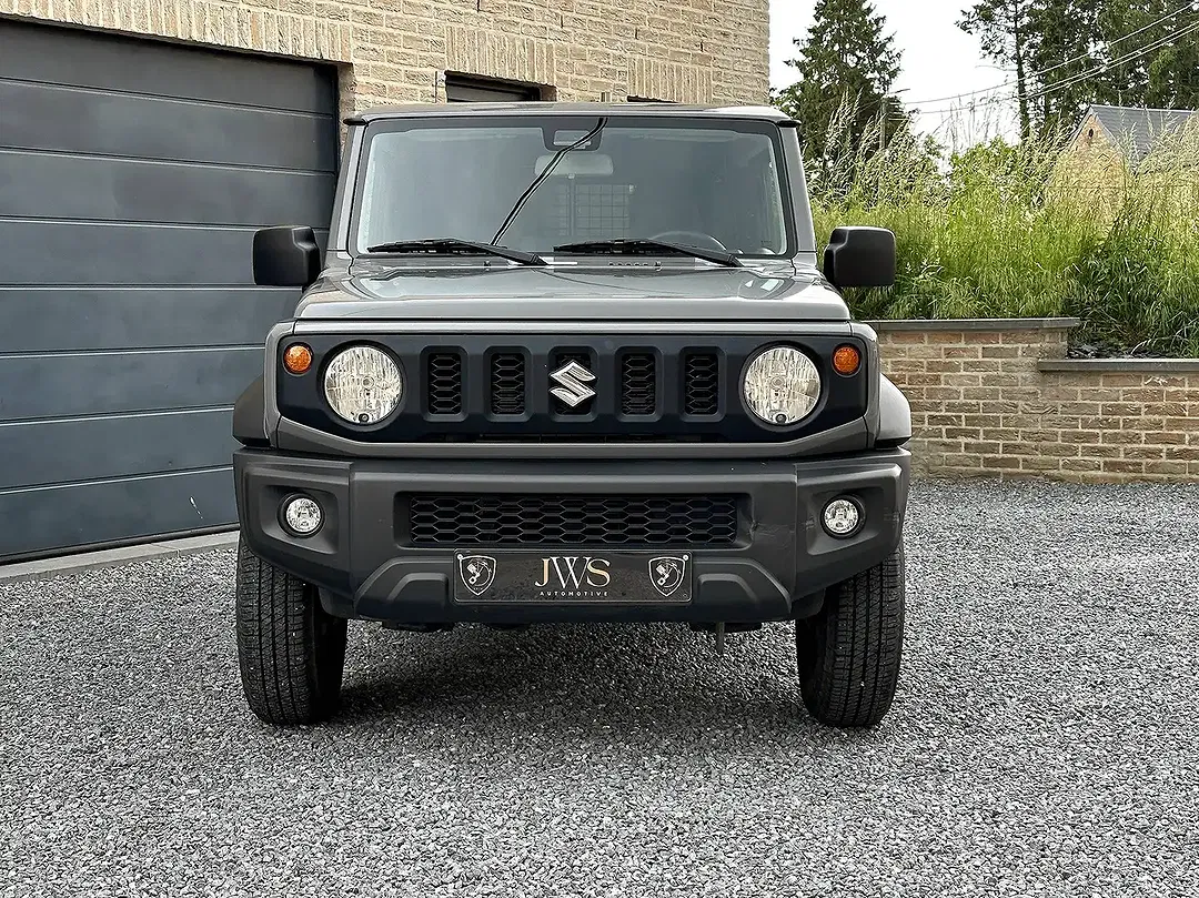 Suzuki Jimny - Thumbnail 5