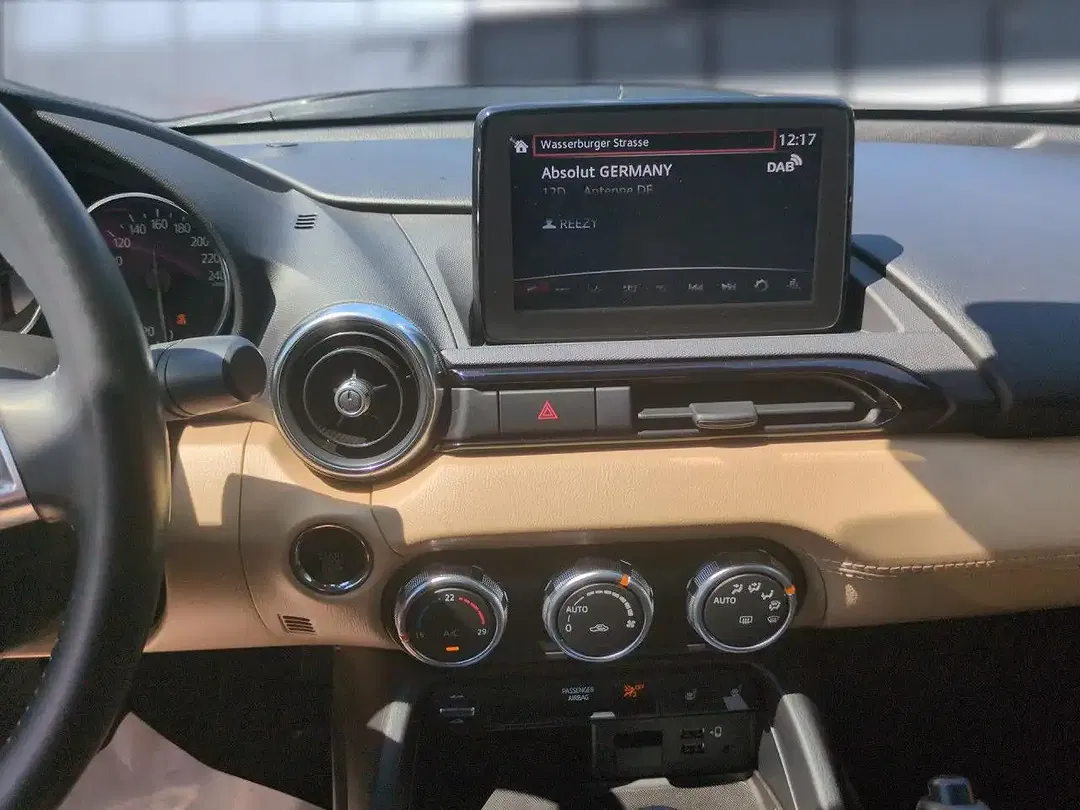 Mazda MX-5 2.0 SKYACTIV-G RF Selection - Thumbnail 11