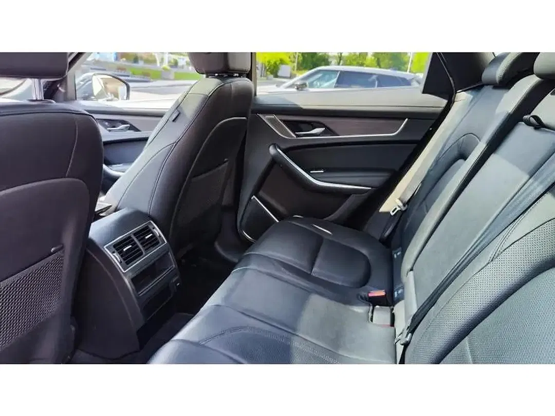 Jaguar F-Pace SE - Thumbnail 5