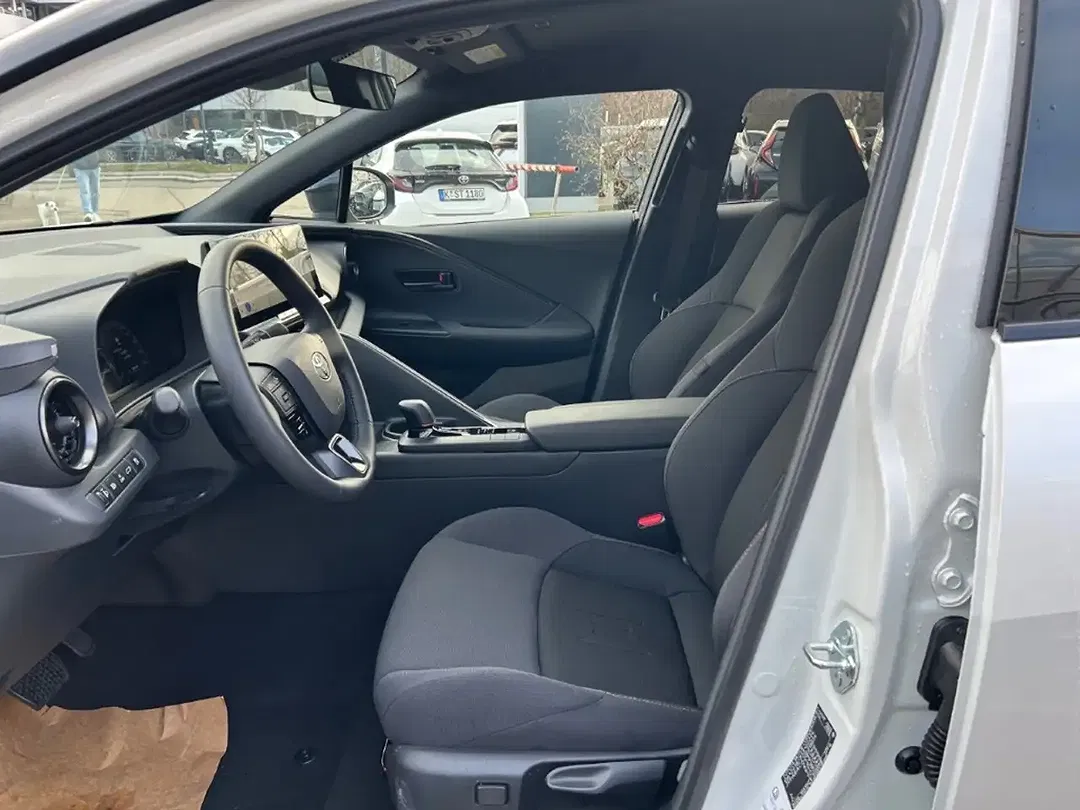 Toyota C-HR PHEV Teamplayer - Thumbnail 11