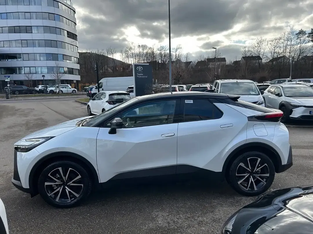 Toyota C-HR PHEV Teamplayer - Thumbnail 6
