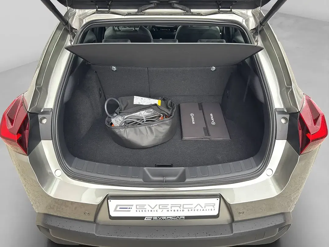 Lexus UX 300e - Thumbnail 27