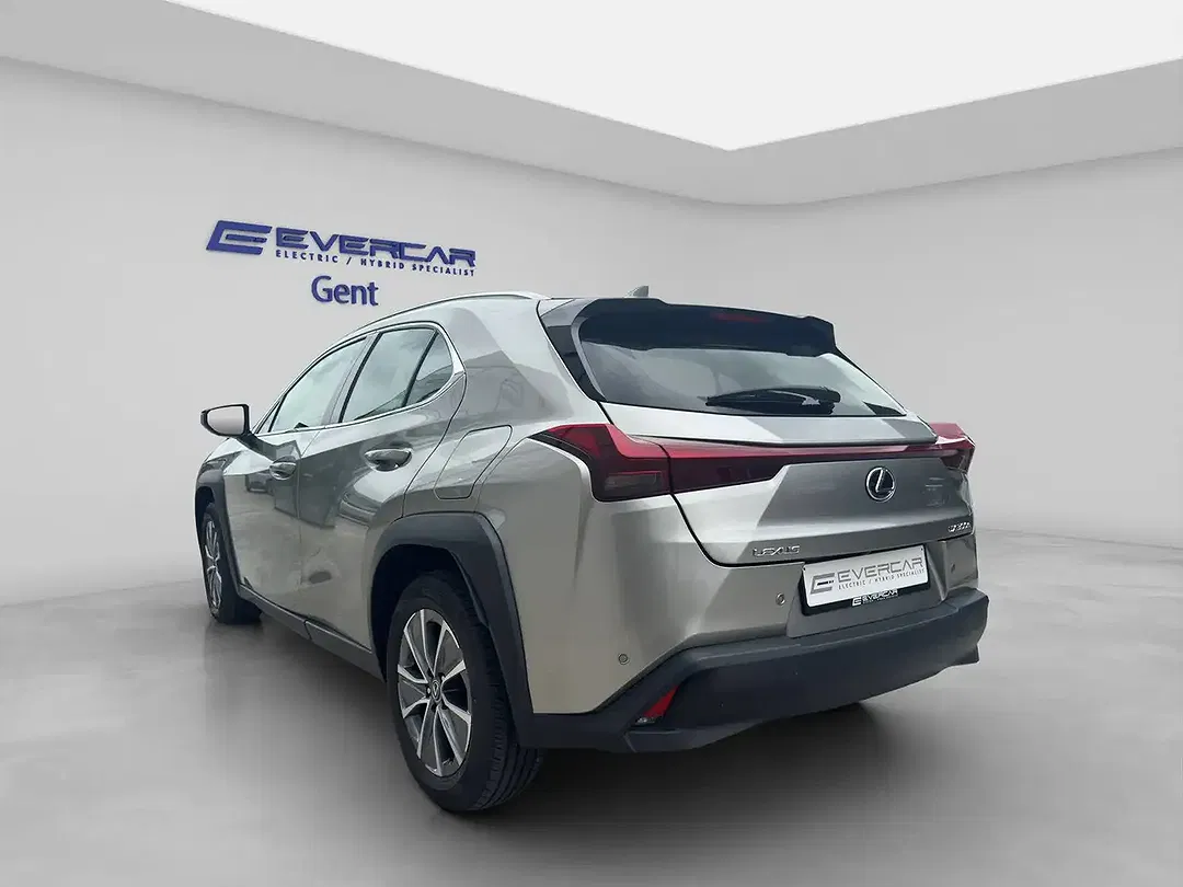 Lexus UX 300e - Thumbnail 6