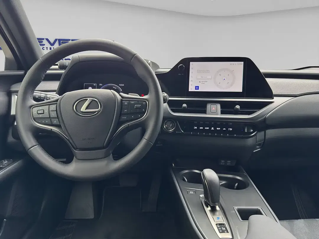 Lexus UX 300e - Thumbnail 7