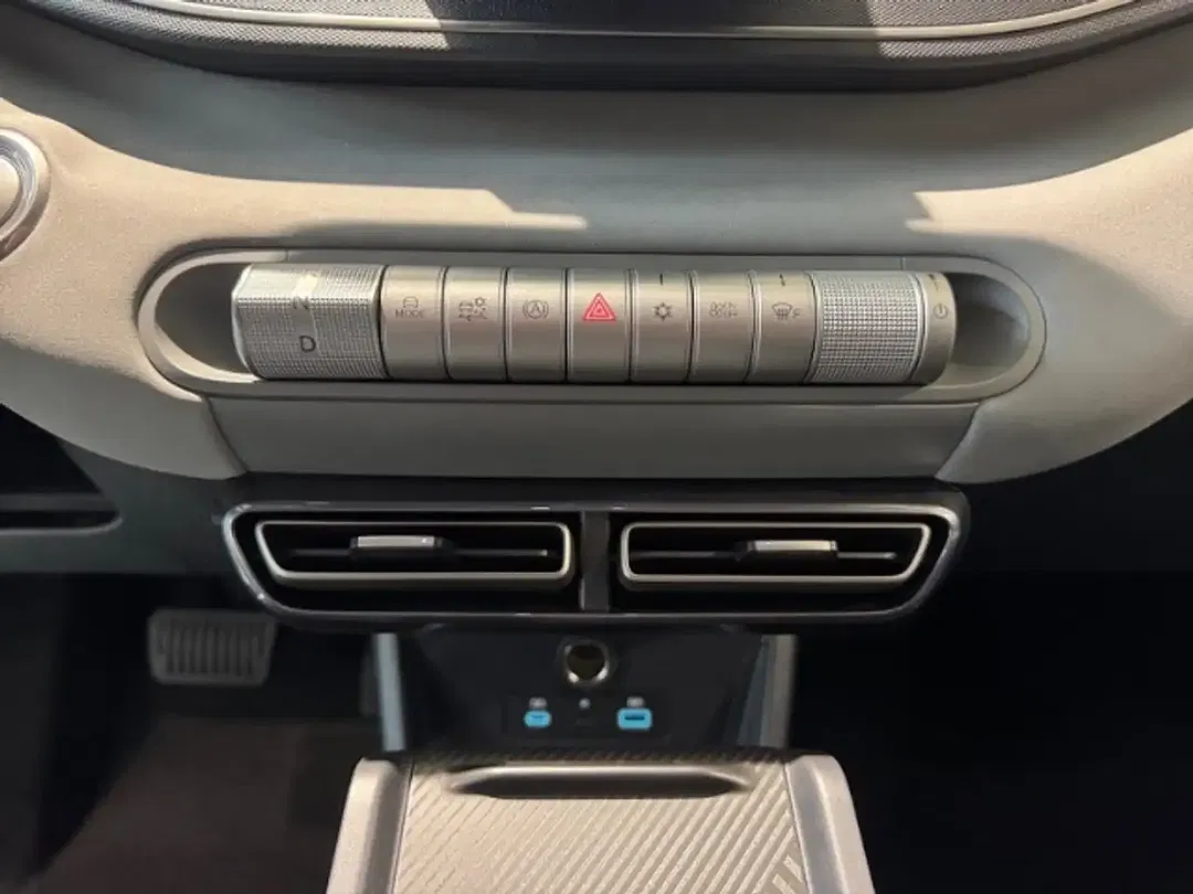 BYD Dolphin 43.2 kWh Boost - Thumbnail 13