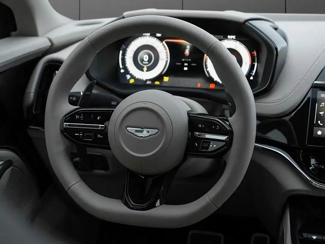 Aston Martin DBX 707 - Thumbnail 11