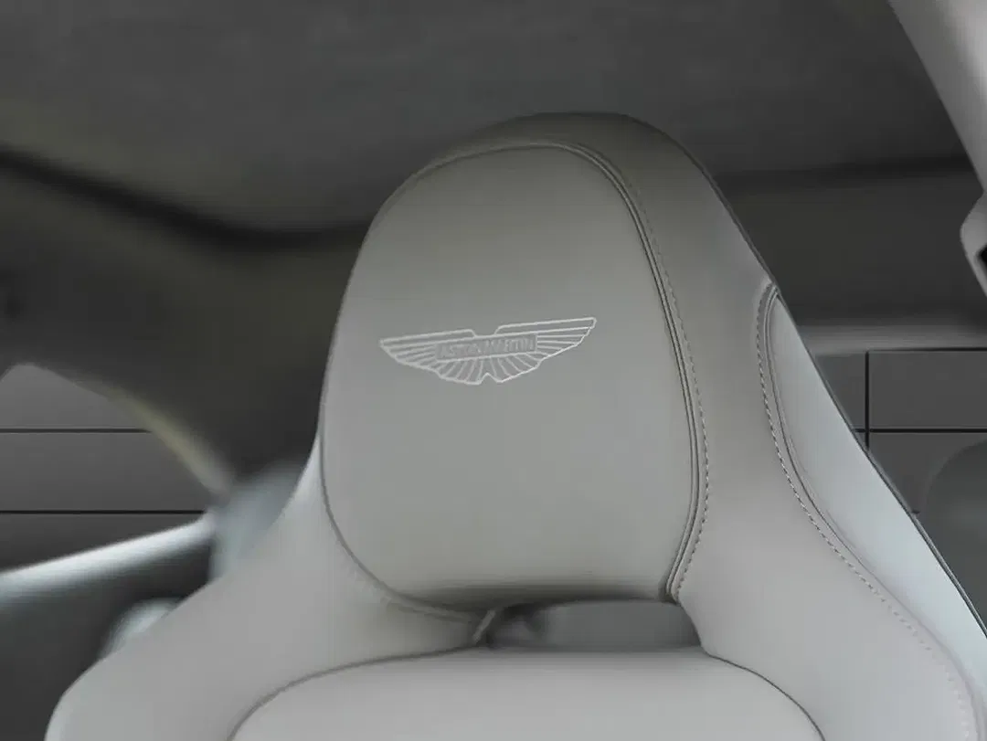Aston Martin DBX 707 - Thumbnail 5