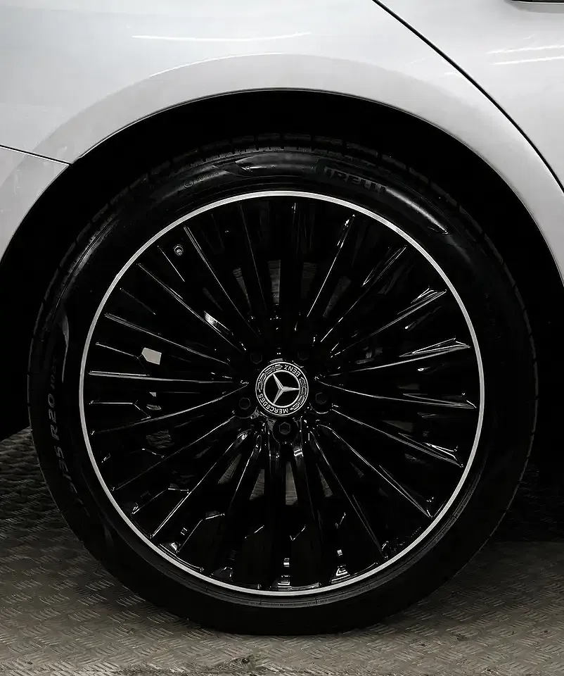 Mercedes-Benz E 300 AMG Night - Thumbnail 11