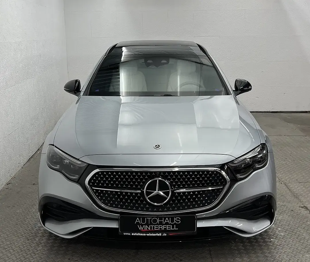 Mercedes-Benz E 300 AMG Night - Thumbnail 6