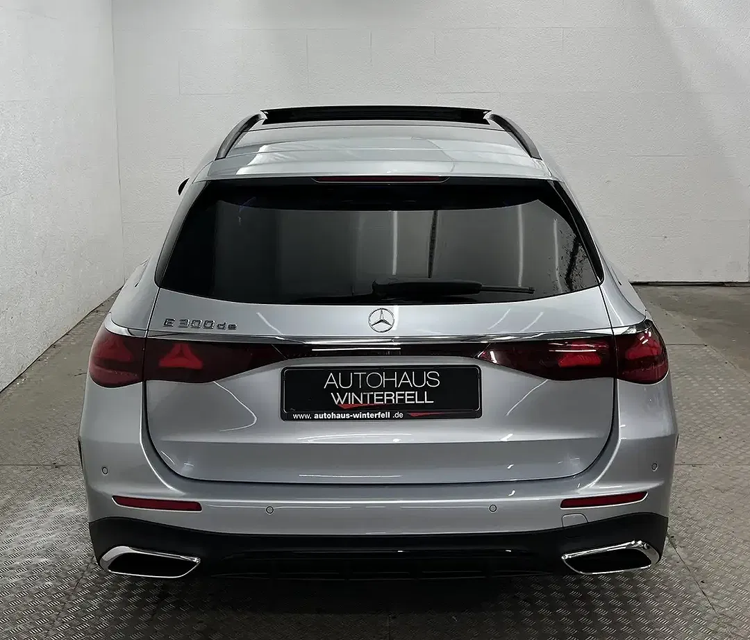Mercedes-Benz E 300 AMG Night - Thumbnail 7