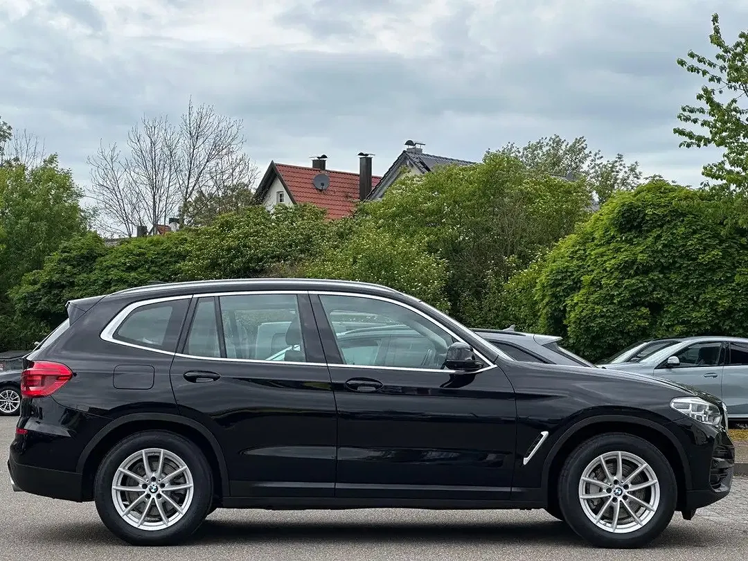 BMW X3 - Thumbnail 3