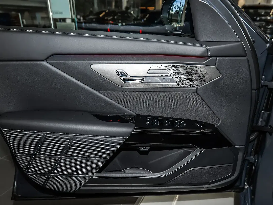 BMW i7 xDrive M Sport - Thumbnail 17
