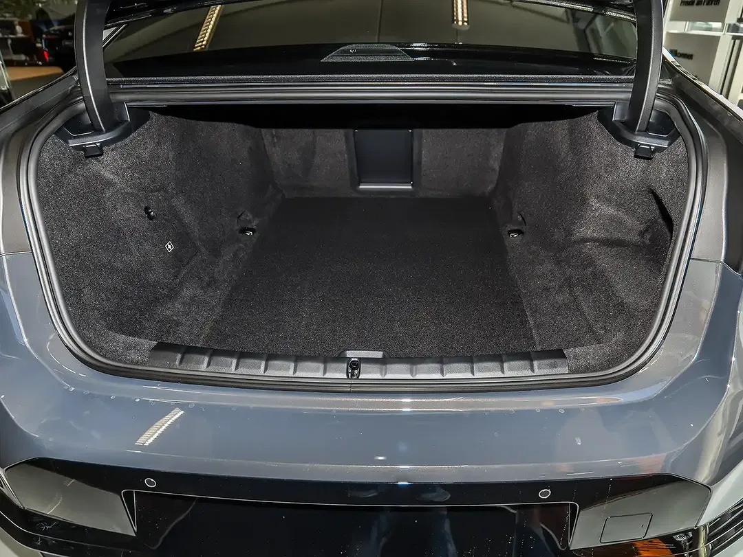BMW i7 xDrive M Sport - Thumbnail 22