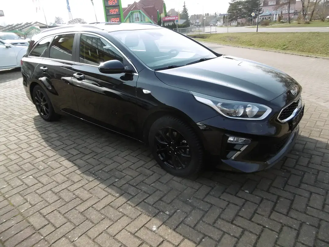 Kia Ceed SW / cee'd SW 1.4 T-GDI Vision - foto 2