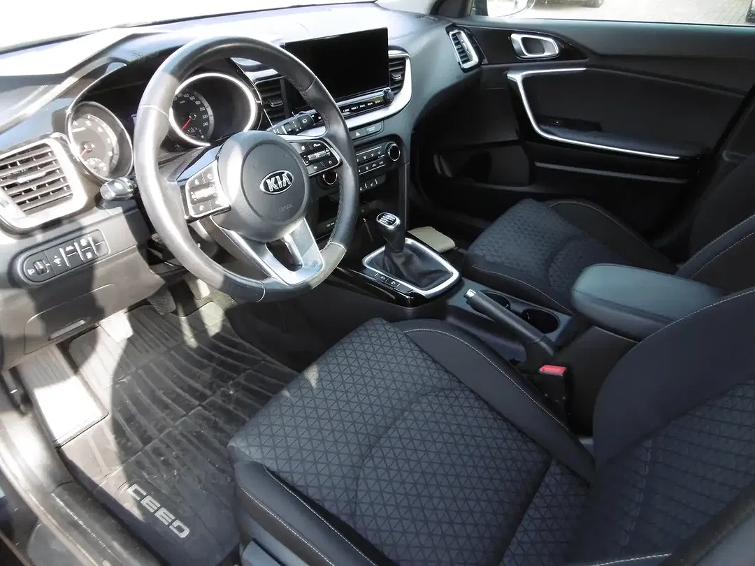 Kia Ceed SW / cee'd SW 1.4 T-GDI Vision - Thumbnail 7