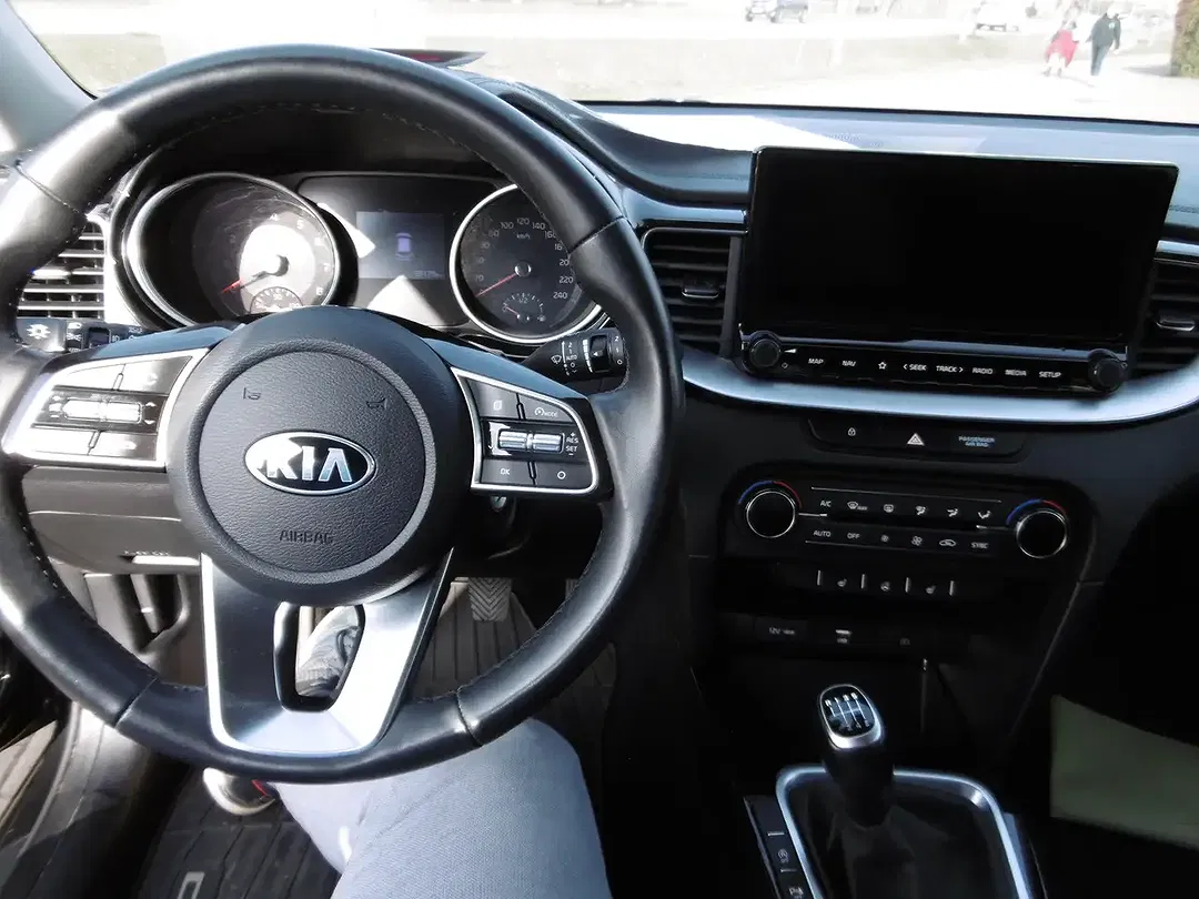 Kia Ceed SW / cee'd SW 1.4 T-GDI Vision - foto 8