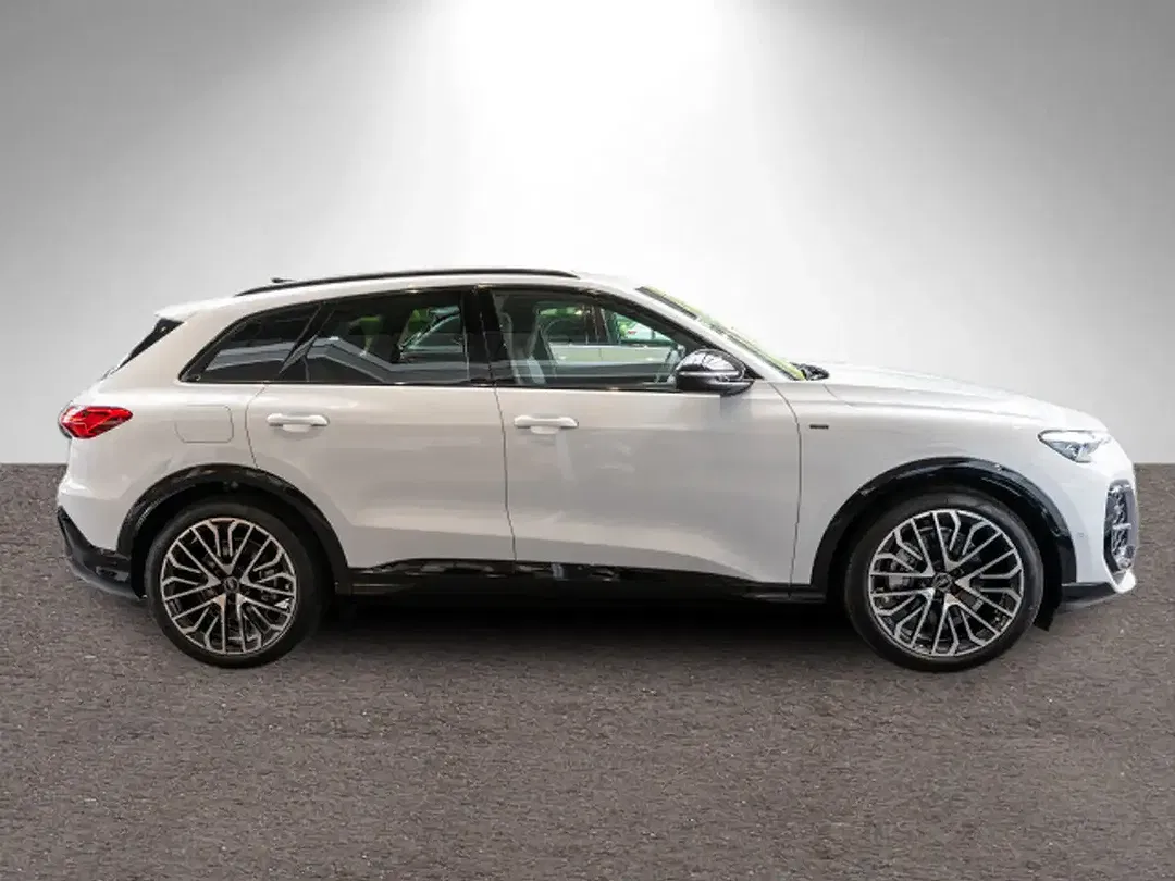 Audi Q5 S tronic quattro - Thumbnail 2