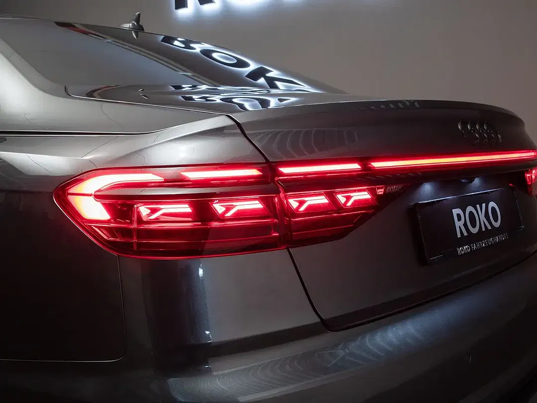Audi A8 S line - Thumbnail 11