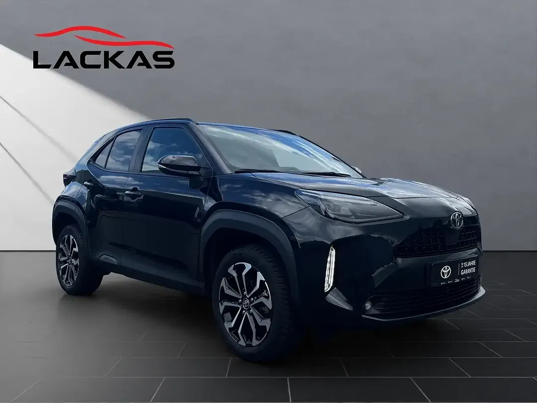 Toyota Yaris Cross Hybrid Black & White - Thumbnail 7