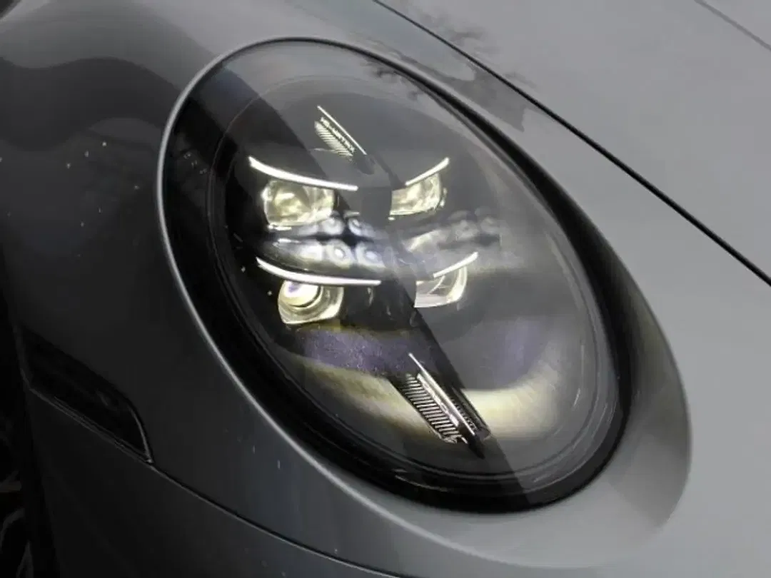 Porsche 992 Carrera S Cabriolet - Thumbnail 7