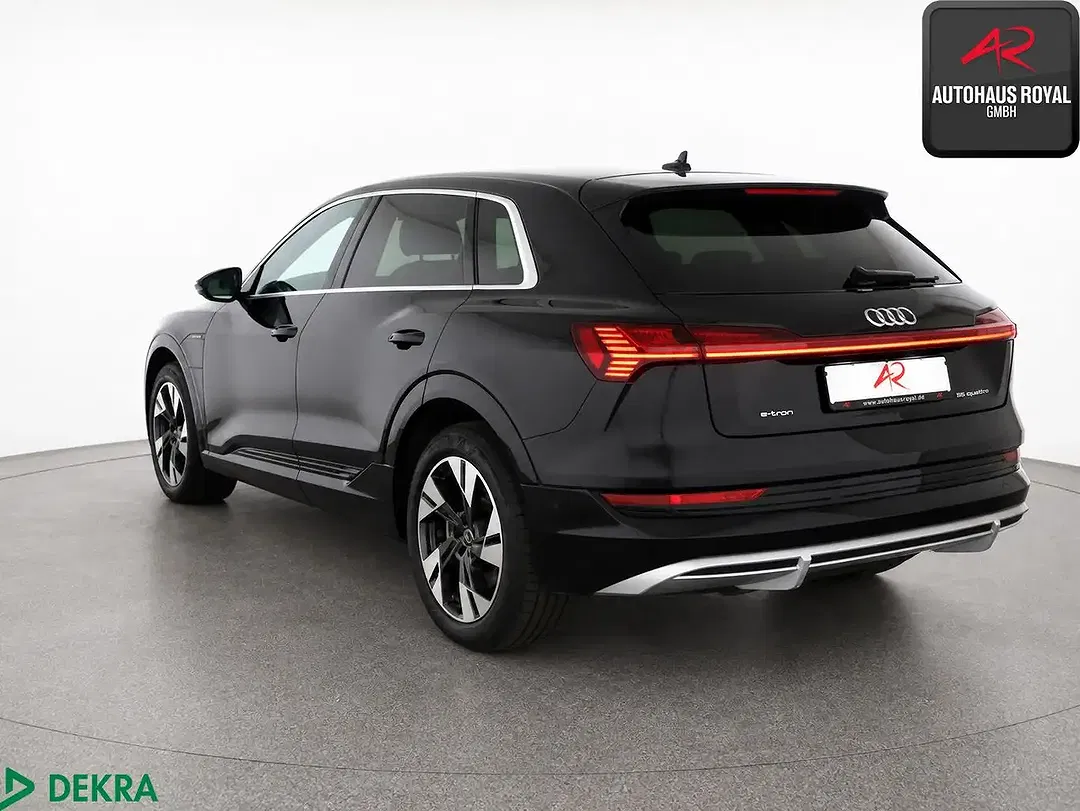 Audi e-tron 55 quattro S line - Thumbnail 3